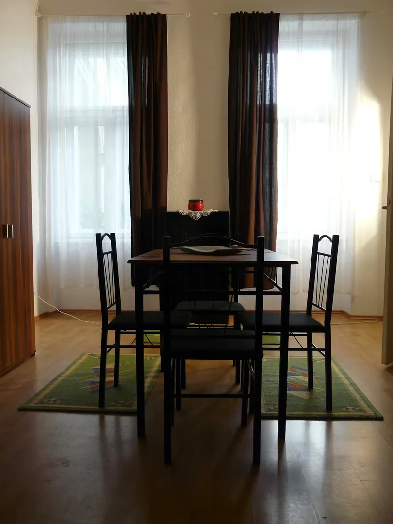 Vörösmarty utca, District VI.