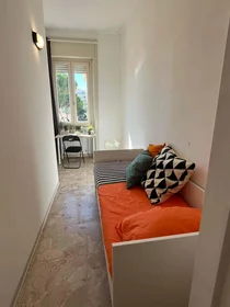 Privatzimmer in der Via Grazia Deledda, 22, 09127 Cagliari CA, Italy, bild 1 von 7