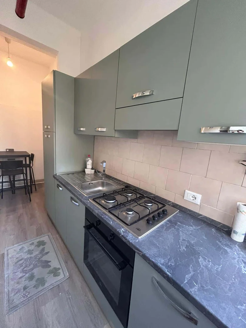 Habitación acogedora para estudiantes disponible en 