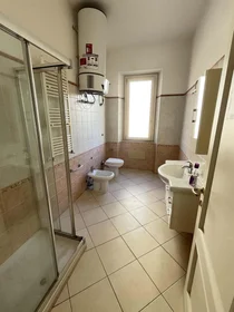 Quarto privado em Via Grazia Deledda, 22, 09127 Cagliari CA, Italy, imagem 11 de 11
