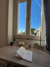Quarto privado em Via Grazia Deledda, 22, 09127 Cagliari CA, Italy, imagem 4 de 6