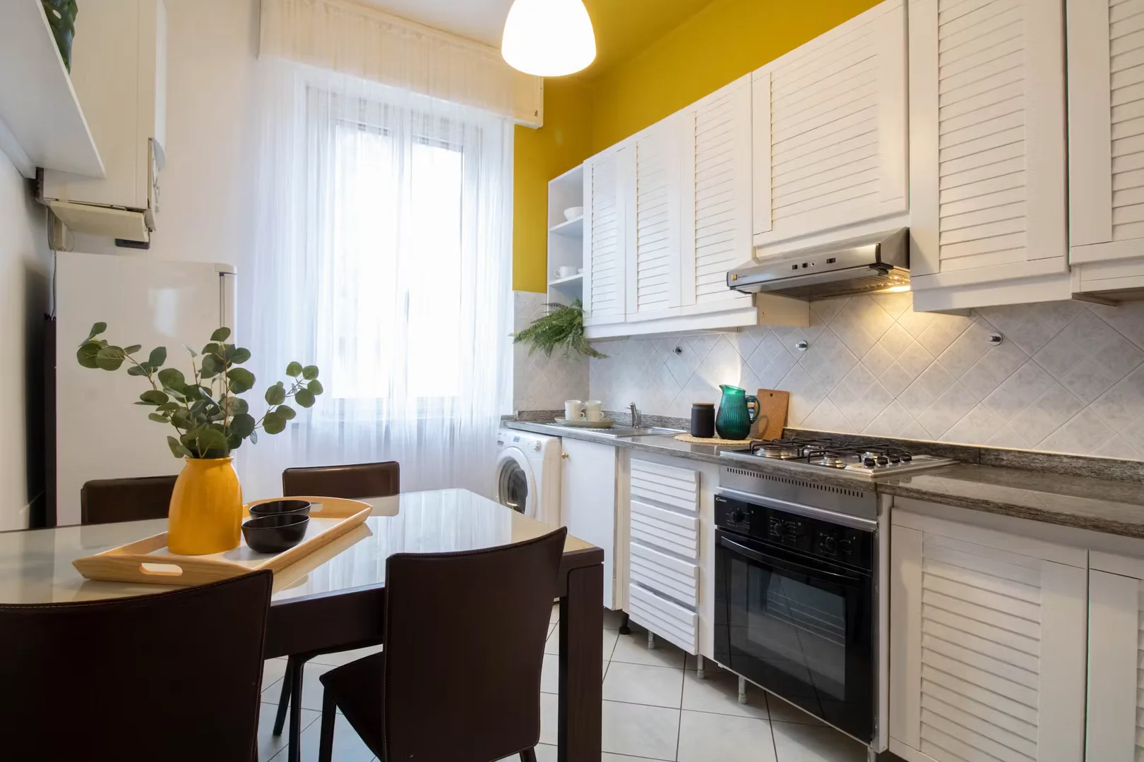 Zimmer in Studentenwohnung in  zu vermieten, voll möbliert