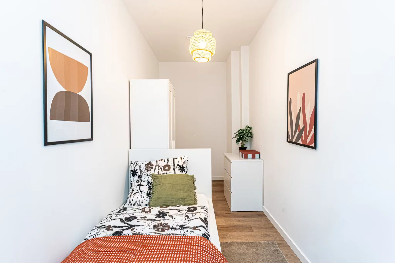 Chambre d'étudiant confortable et spacieuse dans