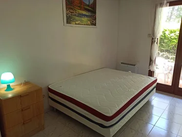 Private room at Nice, 06200, image 20 of 29