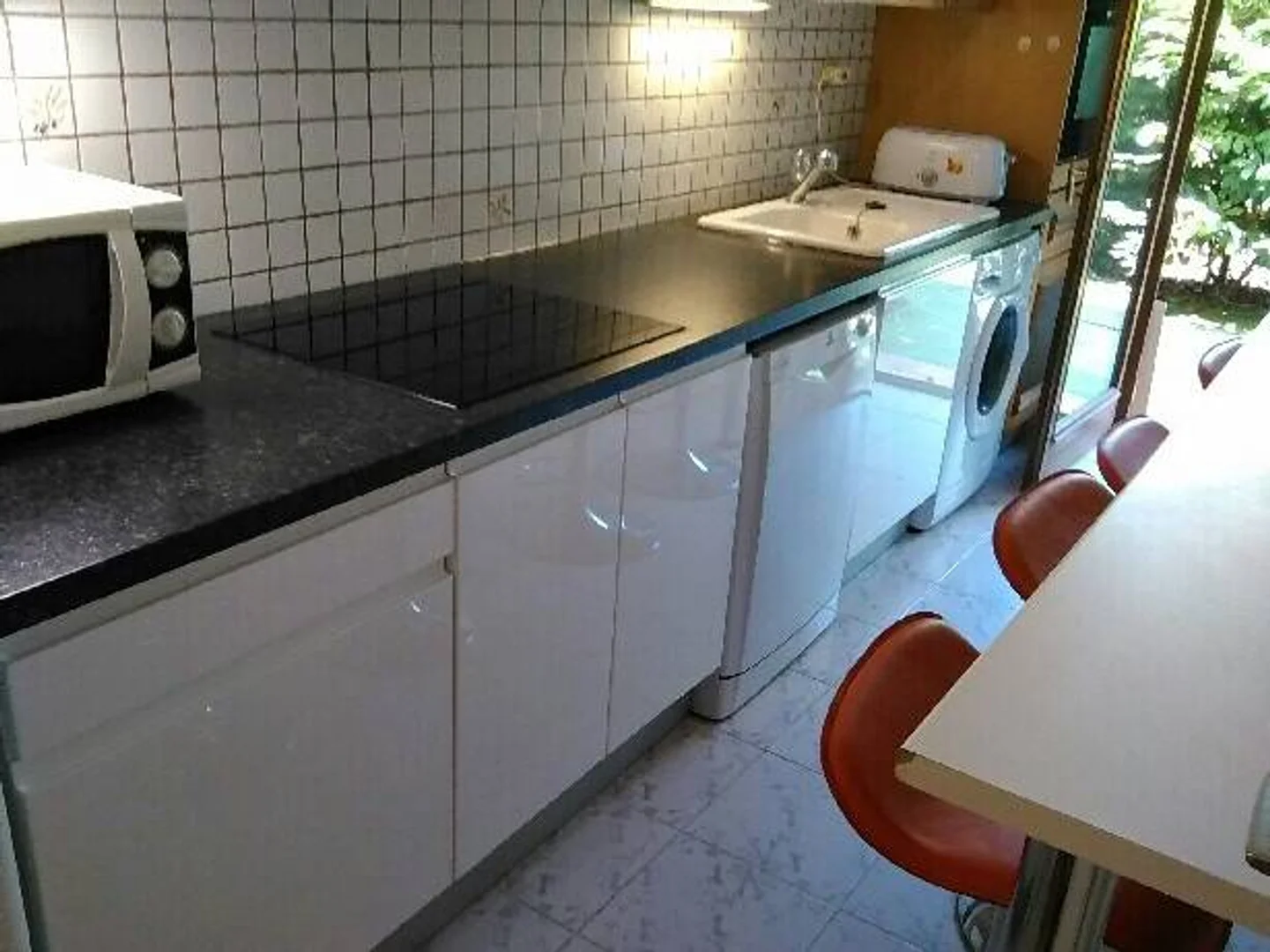 Functional student room perfect for studying in 