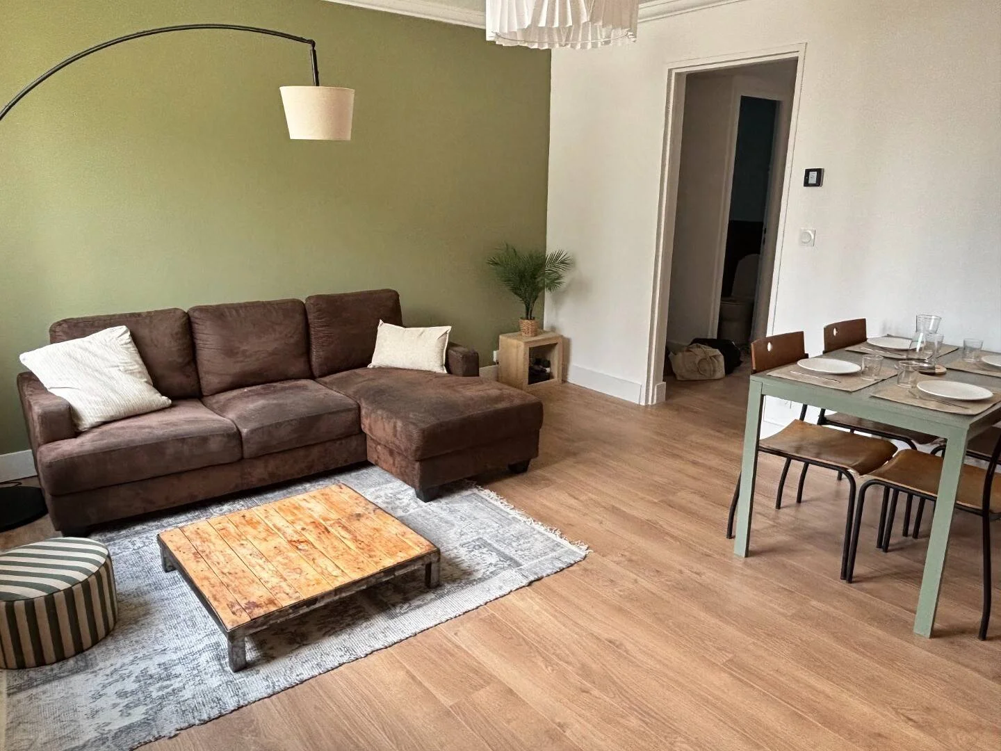 Room for rent in student apartment in , fully furnished