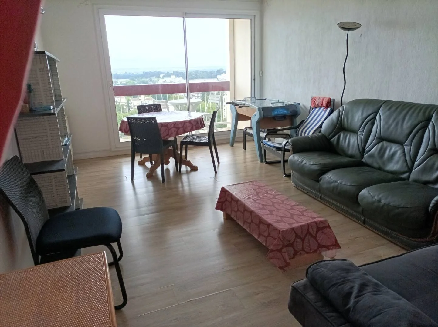 Quarto de estudante económico com localização conveniente em 