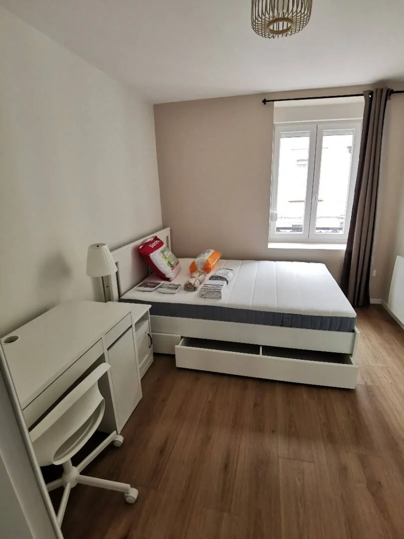 Chambre d'étudiant confortable et spacieuse dans 