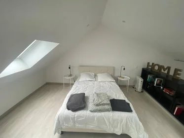 Habitación privada en Le mans, 72100, imagen 1 de 10