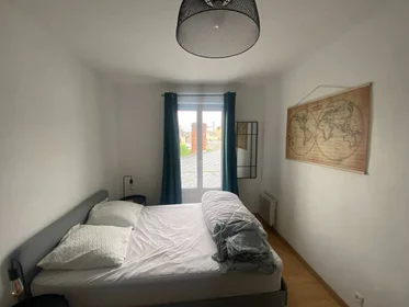 Stanza privata in Le mans, 72100, immagine 3 di 12