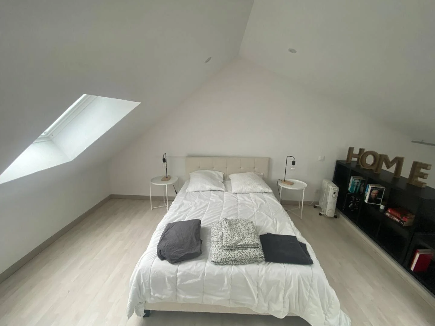 Habitación estudiantil amplia y cómoda en 