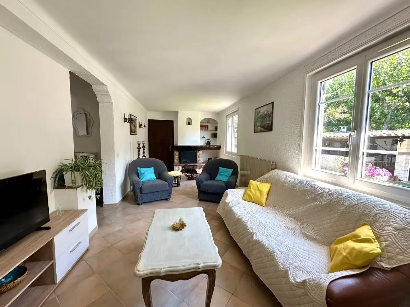 Habitación estudiantil amplia y cómoda en 
