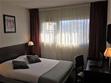 Private room in residence at Grenoble, 38000, image 1 of 10