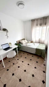 Stanza privata con letto matrimoniale {area}