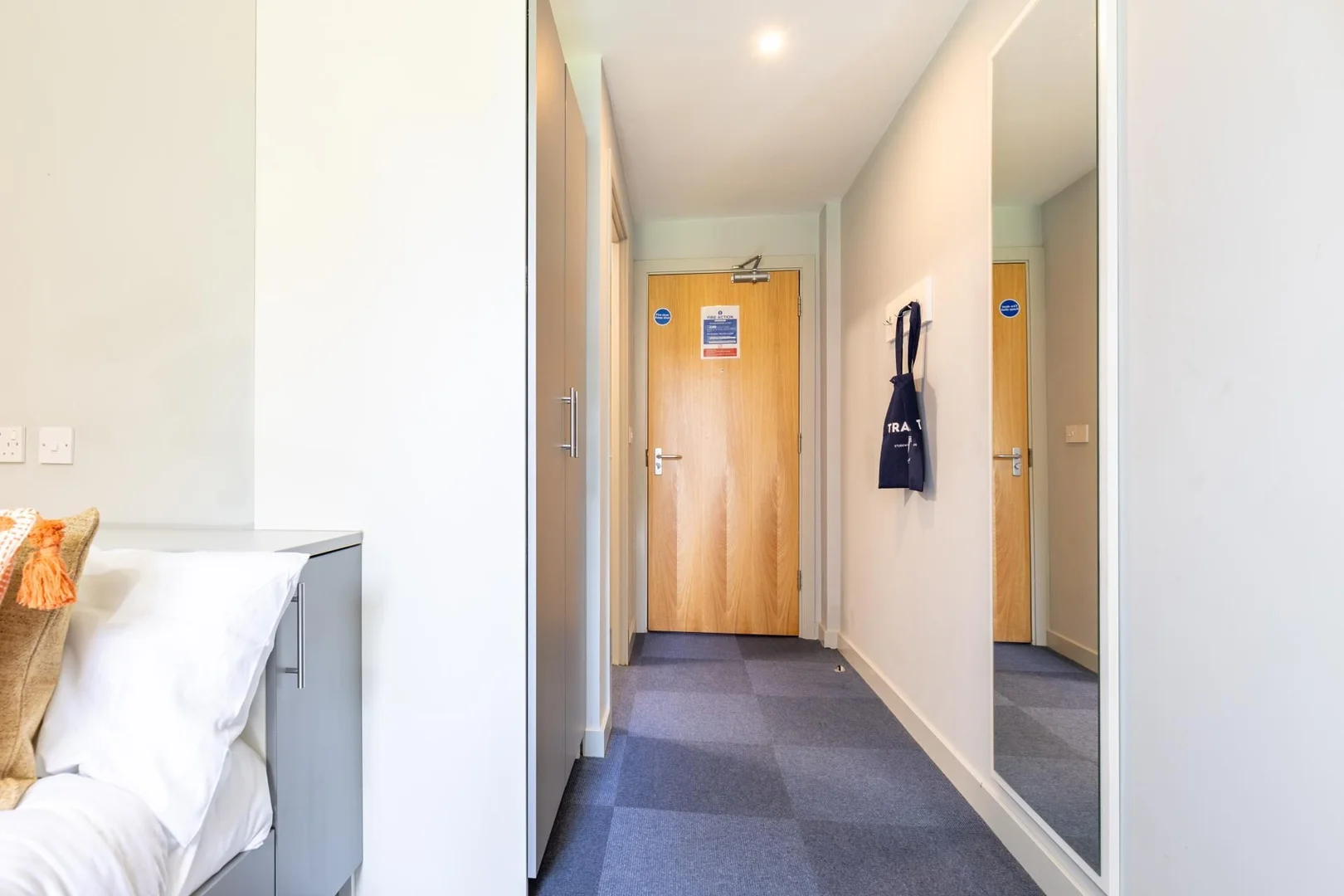 Chambre d'étudiant économique avec emplacement pratique dans 