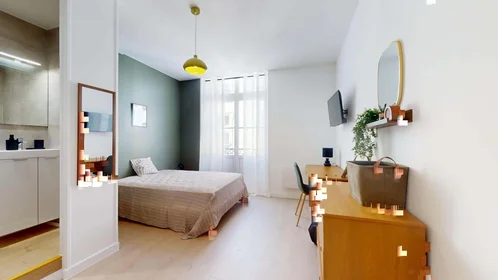 Chambre privée à 4 Rue Bertin, 51100 Reims, France, image 1 de 10