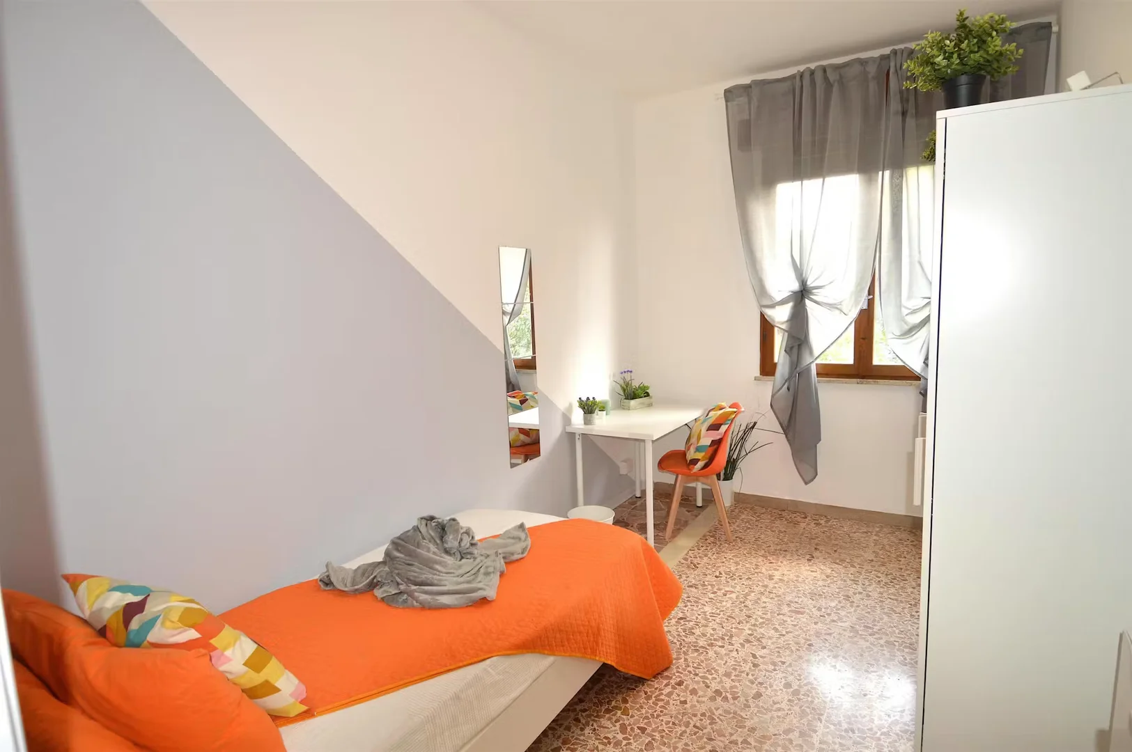 Budgetfreundliches Studentenzimmer in Campusnähe in