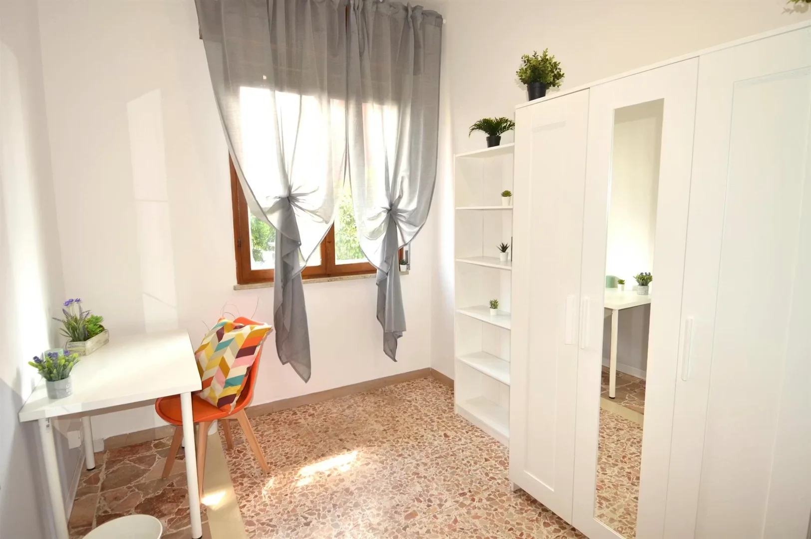 Preisgünstiges Studentenzimmer in günstiger Lage in