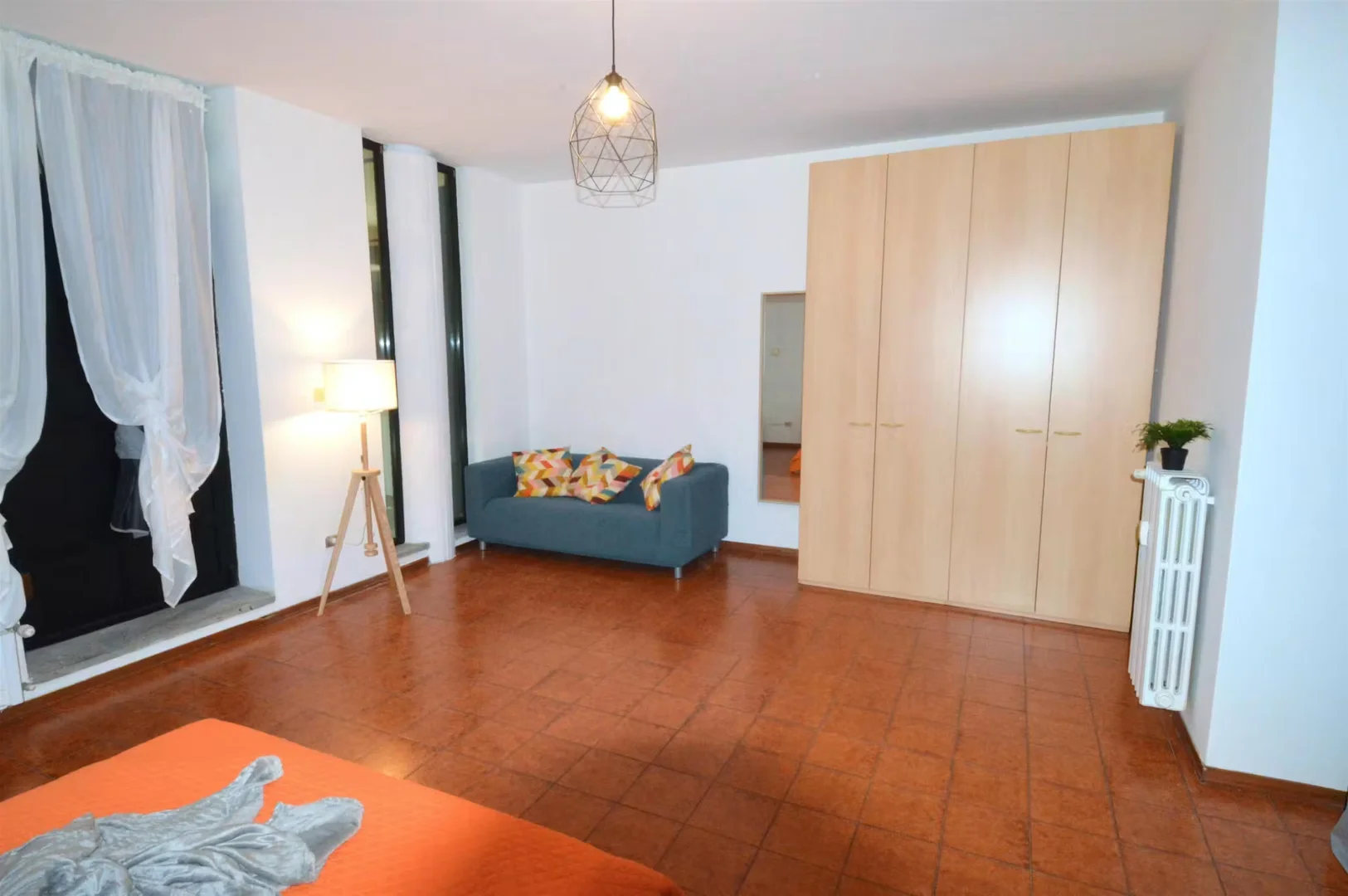 Chambre d'étudiant économique avec emplacement pratique dans 