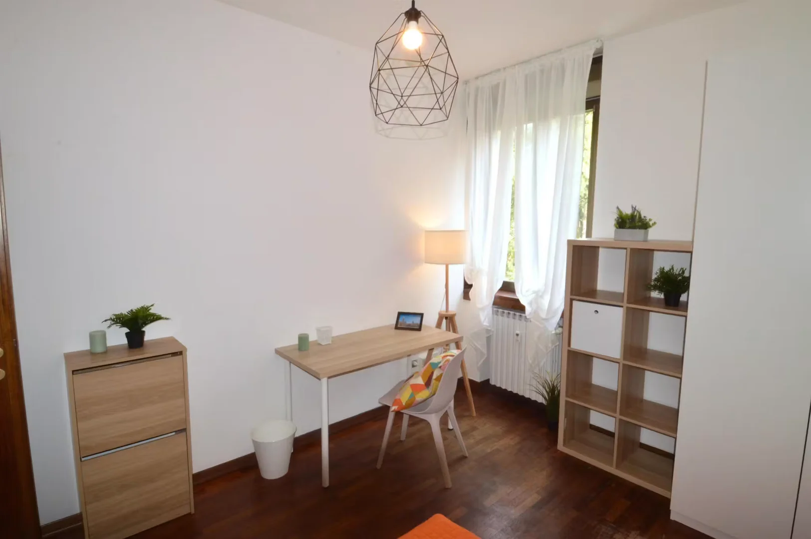 Studentenfreundliches Zimmer in mit modernen Annehmlichkeiten