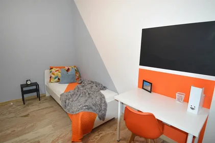 Quarto privado em Via Arsenio Crespellani, , imagem 1 de 10