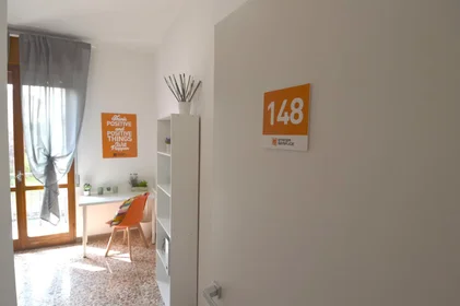 Stanza privata in Via Barbato Zanoni, , immagine 1 di 10