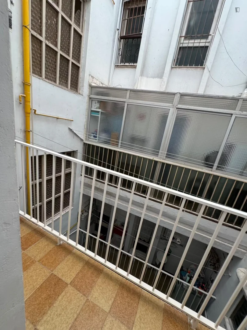  bölgesinde uygun konuma sahip ekonomik öğrenci odası