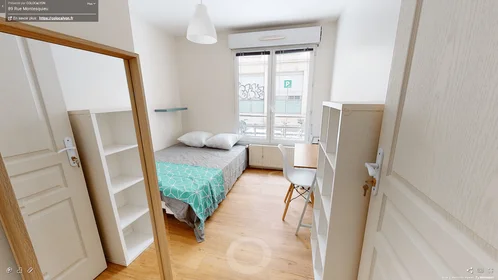 Private room at 89 rue Montesquieu, image 1 of 10