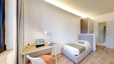 Habitación privada en VIA Pellizzo, imagen 1 de 10