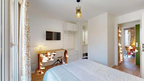 Private room at 69 Rue Brochier, 13005 Marseille, France, image 7 of 17