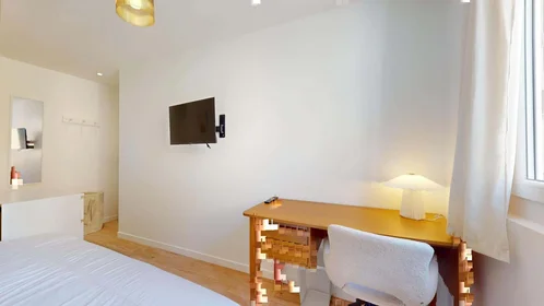 Privatzimmer in der 69 Rue Brochier, 13005 Marseille, France, bild 6 von 16