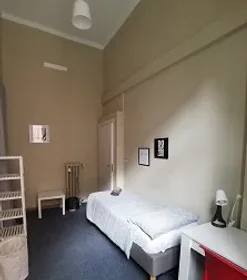 Stanza privata in Corso Giuseppe Siccardi, 4, 1° Piano Scala B, immagine 2 di 16