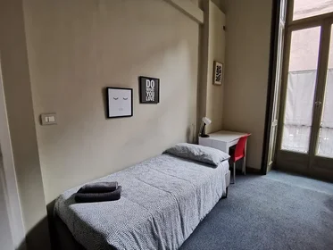 Stanza privata in Corso Giuseppe Siccardi, 4, 1° Piano Scala B, immagine 3 di 16