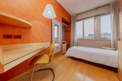 Quarto privado em Lungo Dora Napoli, Aurora, imagem 2 de 10