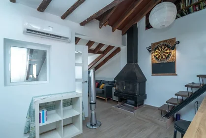 Dairenin tamamı konumu Calle del Mesón de Paredes 59, 11 22 görüntüsü