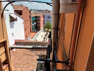 Dairenin tamamı konumu Calle del Mesón de Paredes 59, 15 22 görüntüsü