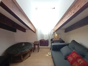 Dairenin tamamı konumu Calle del Mesón de Paredes 59, 21 22 görüntüsü