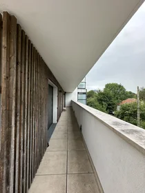 Apartamento inteiro em 121 Rue Rouget de Lisle, imagem 6 de 8