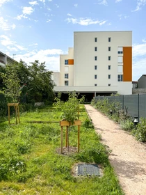 Quarto privado em Quartier République, Puy-de-Dome, imagem 17 de 21