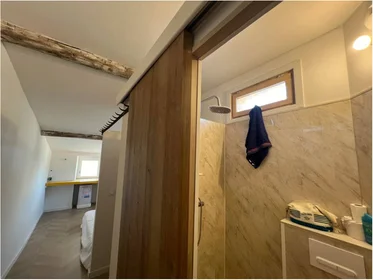 Private room at Nîmes, 30000, image 7 of 13