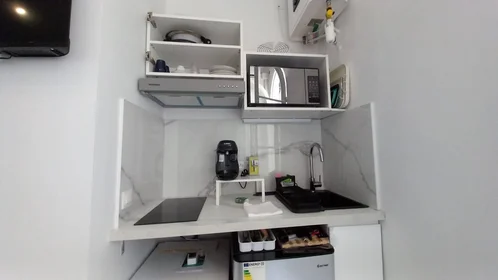 Private room at Cannes, 06400, image 11 of 37