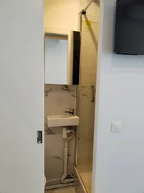 Private room at Cannes, 06400, image 25 of 37