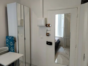 Private room at Cannes, 06400, image 9 of 37