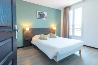 Chambre privée en résidence à Nîmes, 30000, image 3 de 13
