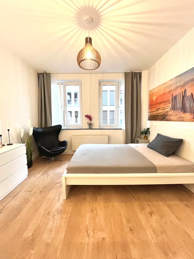 Functional student room perfect for studying in 