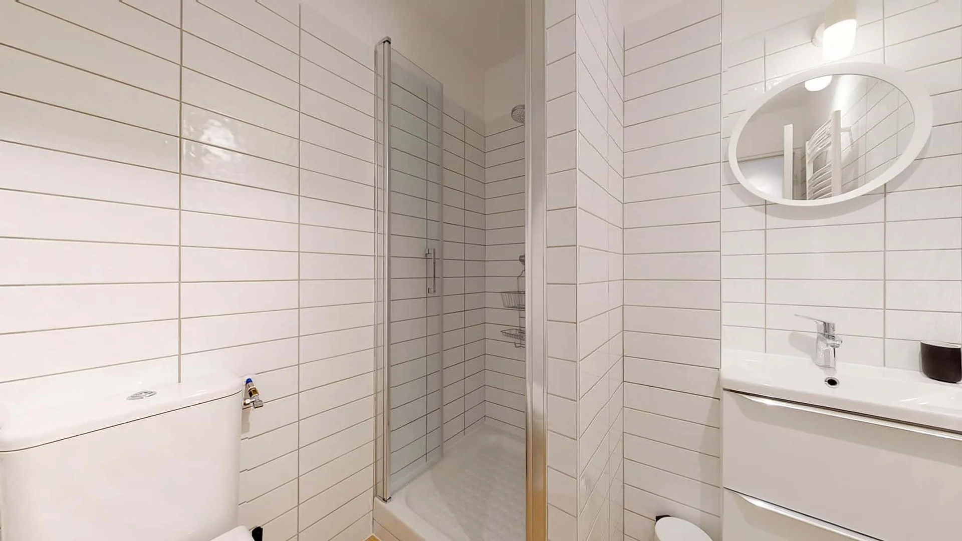 Comfortable and spacious student room in 