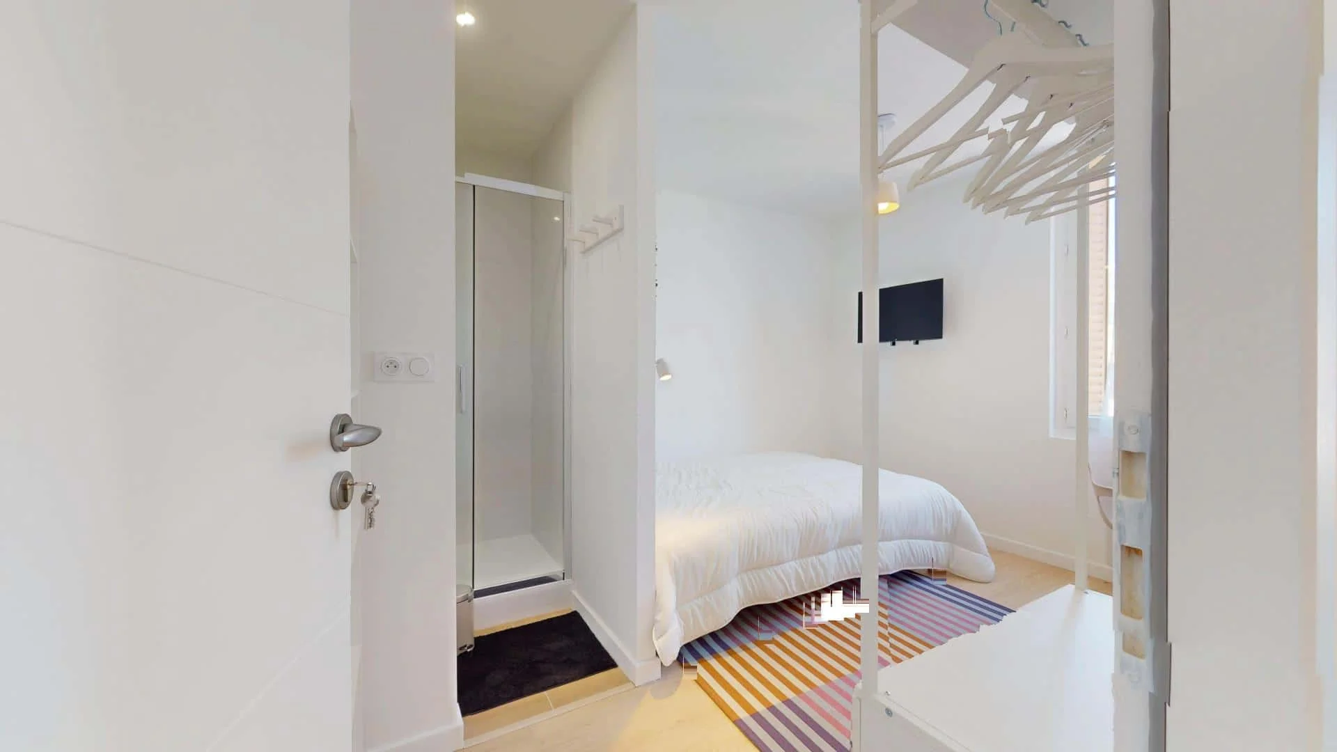 Quarto amigo do estudante em com comodidades modernas