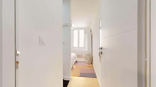 Quarto privado em 44 Av. Alfred Nobel, 83100 Toulon, France, imagem 2 de 16