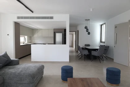 Entire apartment at Aitolon 8, image 4 of 31