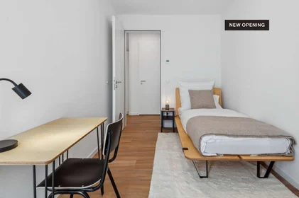 Private room at Lisa-Fittko-Straße, image 1 of 10